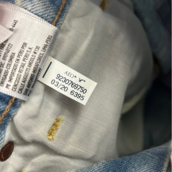 American Eagle Mom High-Rise Cuffed Shorts with Rainbow Pockets - Picture 6 of 8